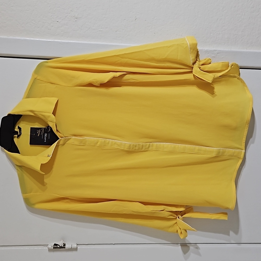 Sapphire Yellow Pullover Shirt for Women NWT (Size S)